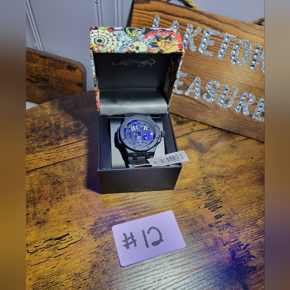 Ed Hardy mens Black Gray Watch - Picture 8 of 8